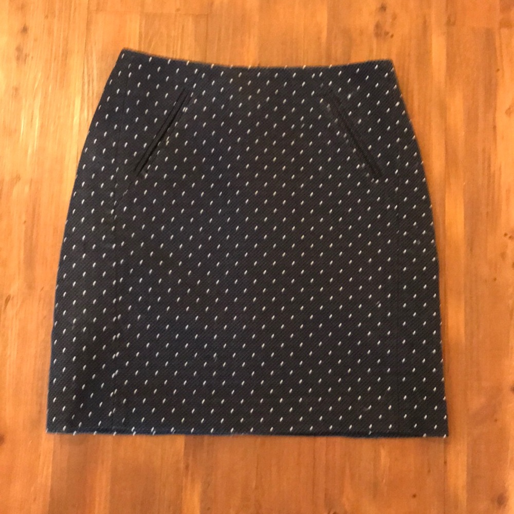 *2 for $20!* LOFT Navy Polka Dot Skirt Sz 0